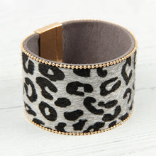 Load image into Gallery viewer, Leopard Print Bangles
