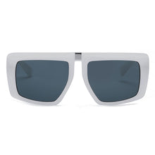 Load image into Gallery viewer, Bold Retro Women&#39;s Vintage Oversized Sunglasses
